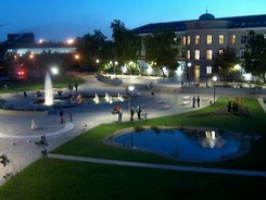 多瑙新城大学夜景